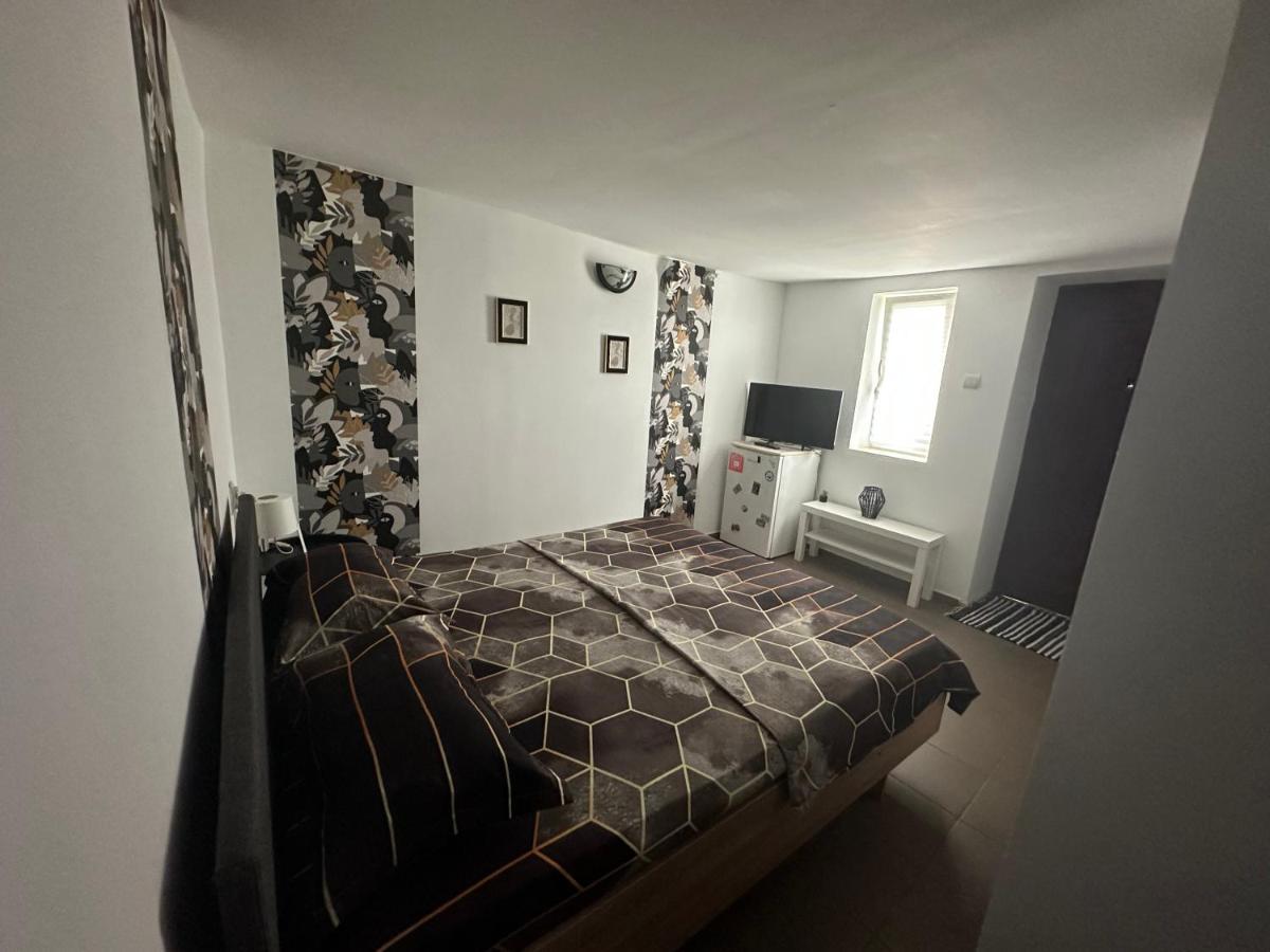 كوربو Camere De Inchiriat David Casa David المظهر الخارجي الصورة